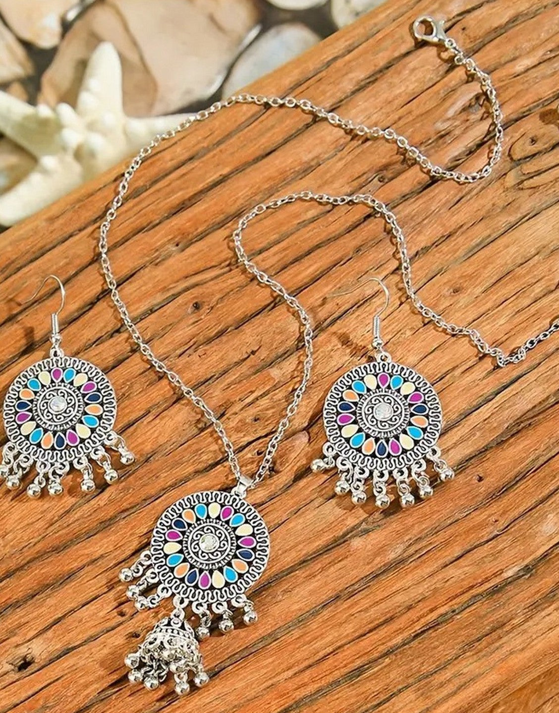 Bohemian Style Silvery Round Women's Jewellery Set with Pendant & Earrings